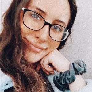 Meet your Posher, Lourdes